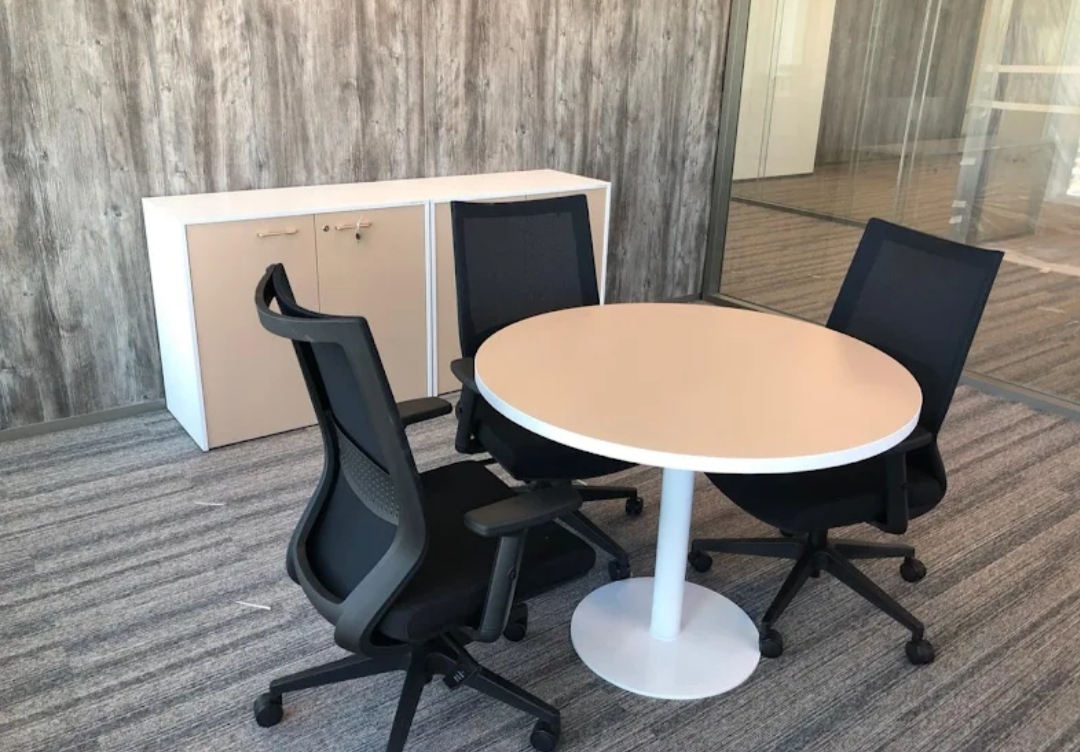 طاولات الاجتماعات — للمكاتب الحديثة — من Office Art